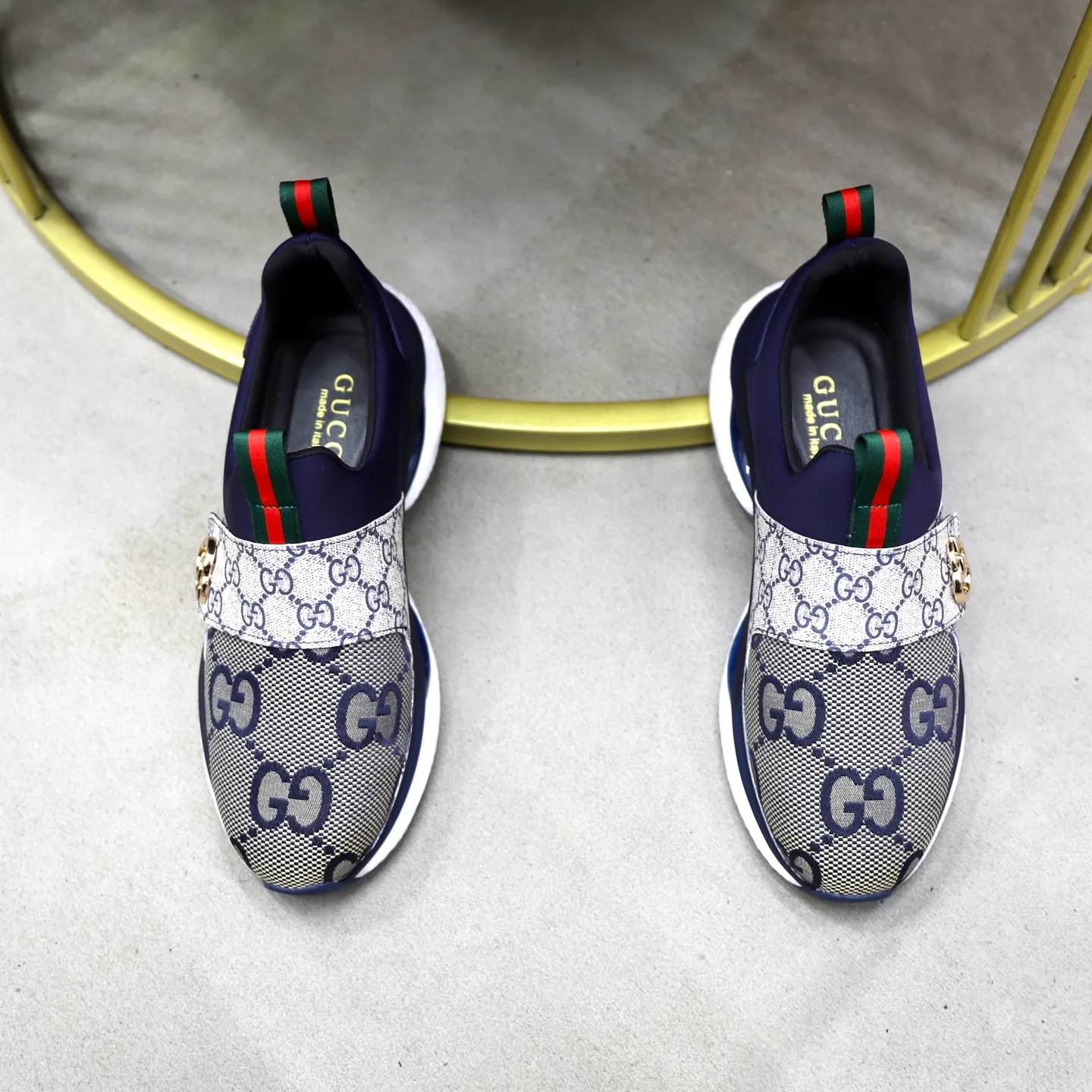 Ex-factory price: 442💰🙅‍♂️🙅‍♂️🙅‍♂️ Brand: GUCCI Standard code: 38-44 (45 customized) Grade: Same as the official website Material: Original leather splicing, comfortable and breathable lining, original wear-resistant outsole Style category: Men's fashionable casual shoes, running shoes, noble luxury brand elements, top luxury Color: actual picture color